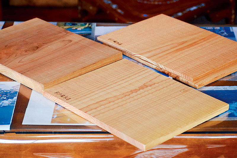 初心者から上級者まで使用できるよう厚さ7～60ミリまでのバリエーション豊かな試割板を用意