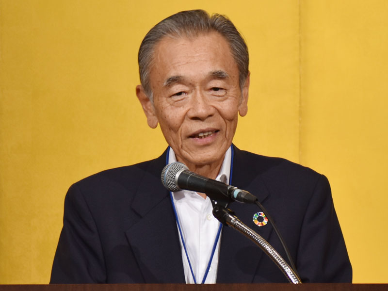 開会のあいさつをする戸所邦弘代表幹事