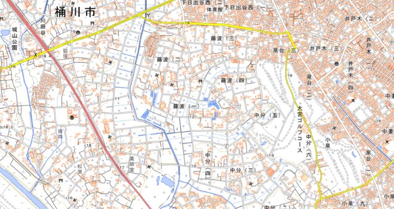 上尾市藤波1丁目の位置（地図の中心付近）＝国土地理院HPから