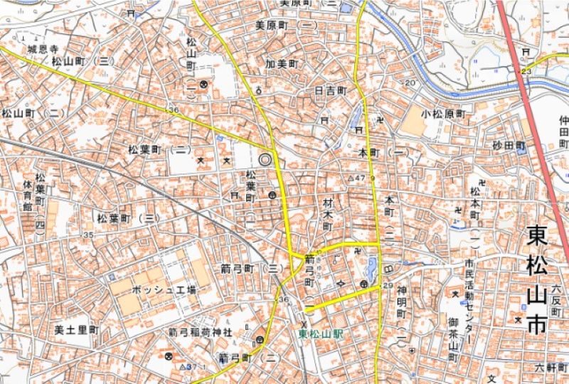東松山市松葉町1丁目の位置（地図の中心付近）＝国土地理院HPから