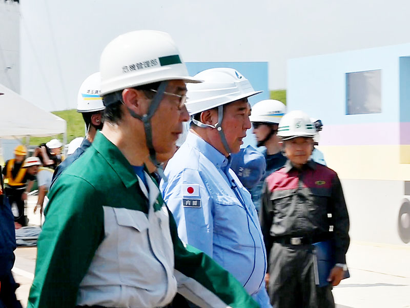 会場入りする石破首相