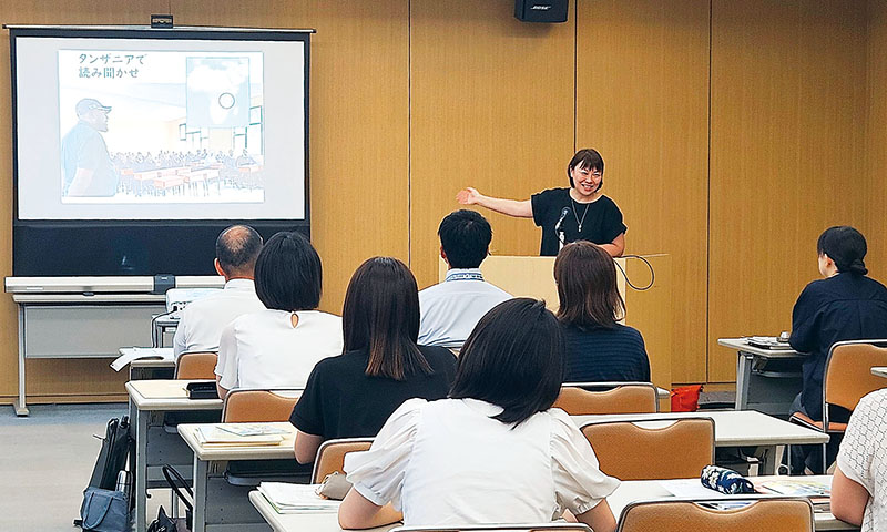 養護教諭らに熱意を込めて語りかける高橋さん