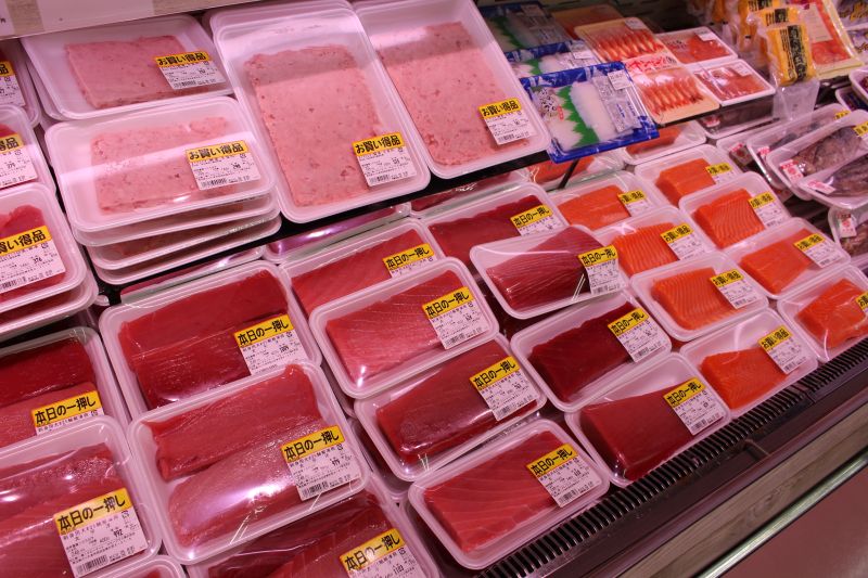 まぐろなど柵売りで割安価格に