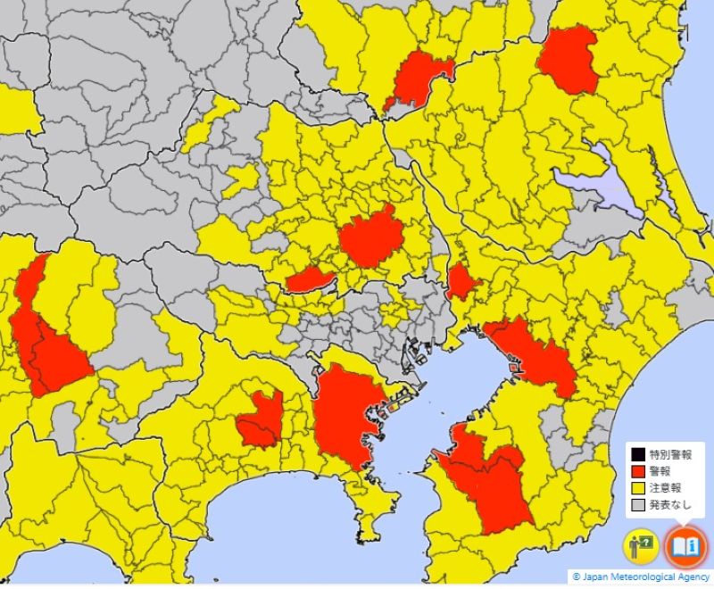 大雨警報（赤色）と注意報（黄色）が出ているエリア（浸水）＝5日午後0時53分、気象庁HPから