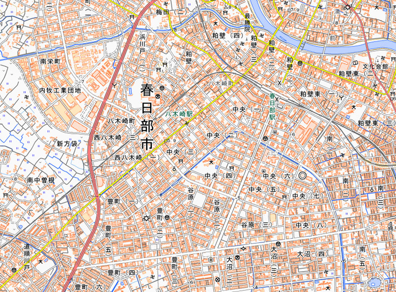 春日部市中央4丁目4番地の周辺（国土地理院HPより）