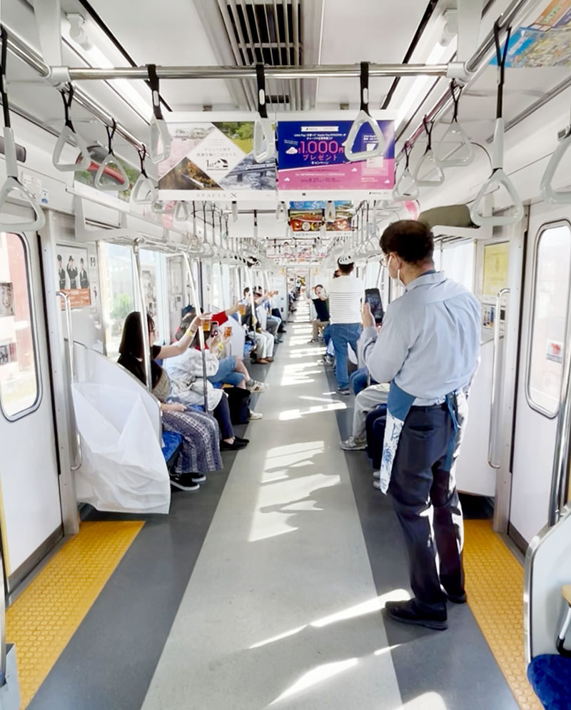 東武東上線志木―小川町間で行われた昨年のツアー（協同商事提供）