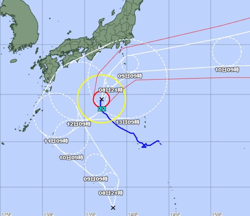 新たな台風（熱帯低気圧）と台風22号の位置関係（気象庁HPから）