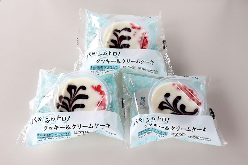 県立新座総合技術高校の生徒らのアイデアで商品化したスイーツ「パキ・ふわ・トロ！～クッキー＆クリームケーキ～」