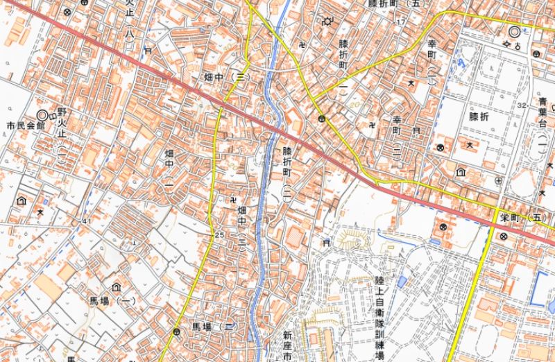 朝霞市膝折2丁目、幸町2丁目の位置（国土地理院HPから）
