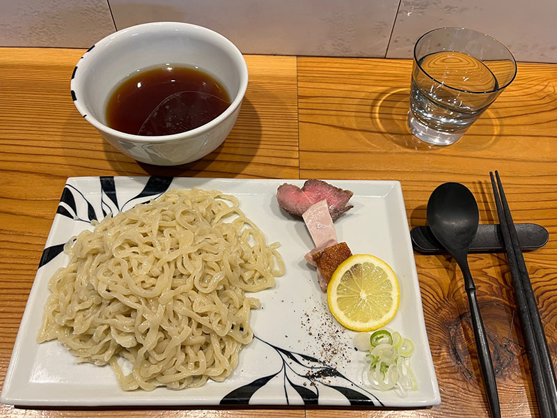 「名店部門つけ麺清湯」で5年連続1位に輝いた、つけ麺（しょうゆ）