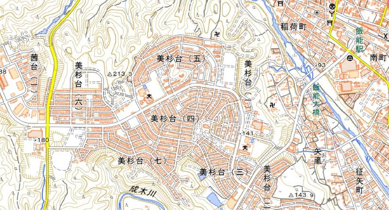 飯能市茜台1丁目(地図の左上)=国土地理院HPから