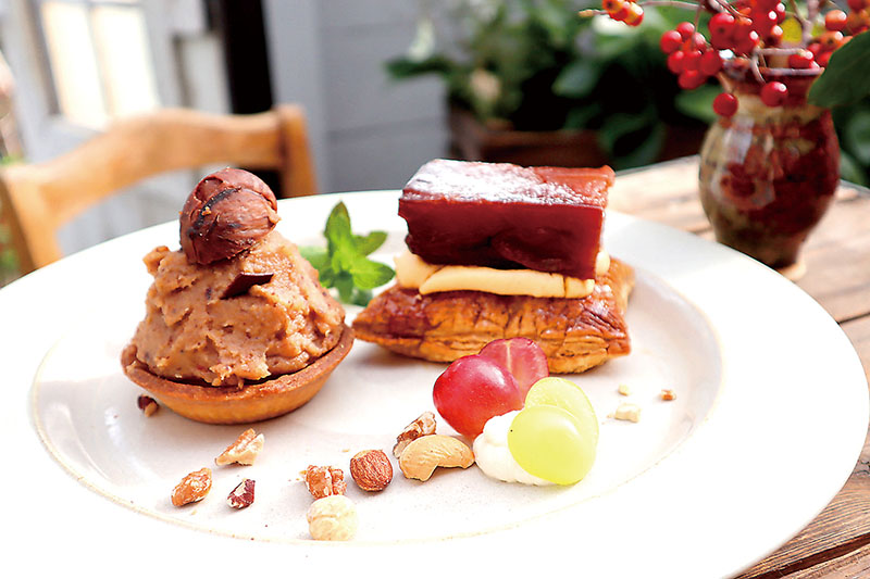 和栗のモンブランとタルトタタン