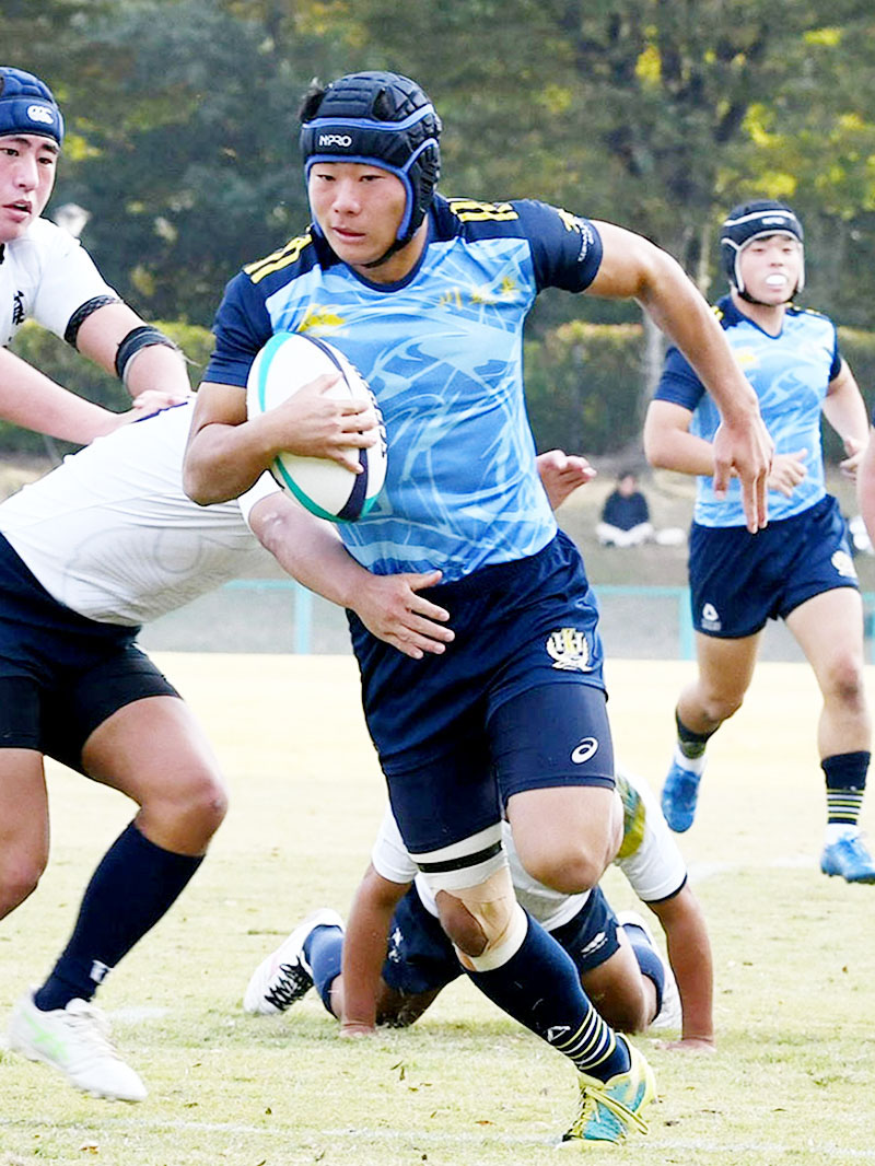 ランを持ち味として突破力が光る川越東のWTB吉田