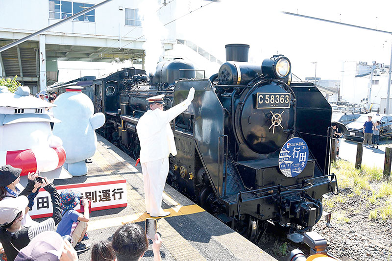 8月30日に行田市駅から運行されたSL