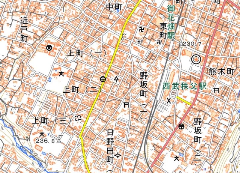 秩父市上町3丁目（地図左下）＝国土地理院HPから
