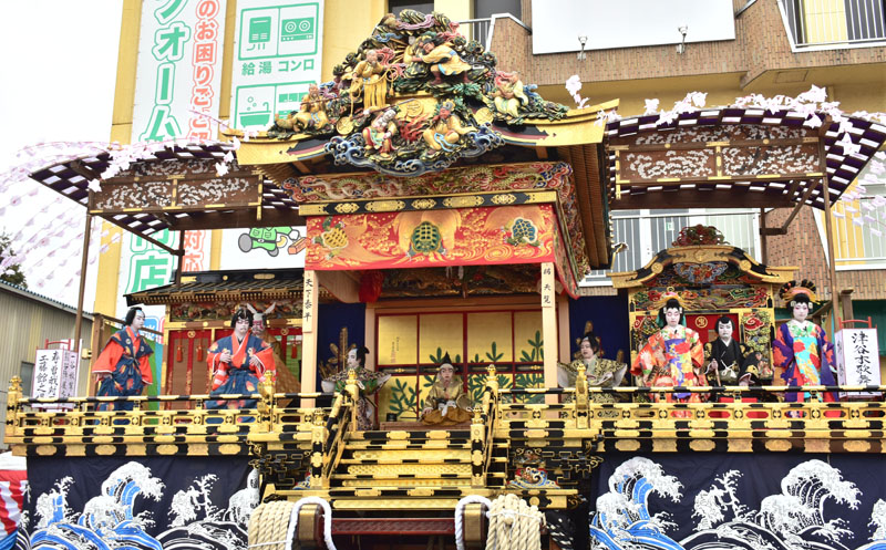 「寿曽我対面工藤館之場」を熱演した小鹿野津谷木子ども歌舞伎の役者