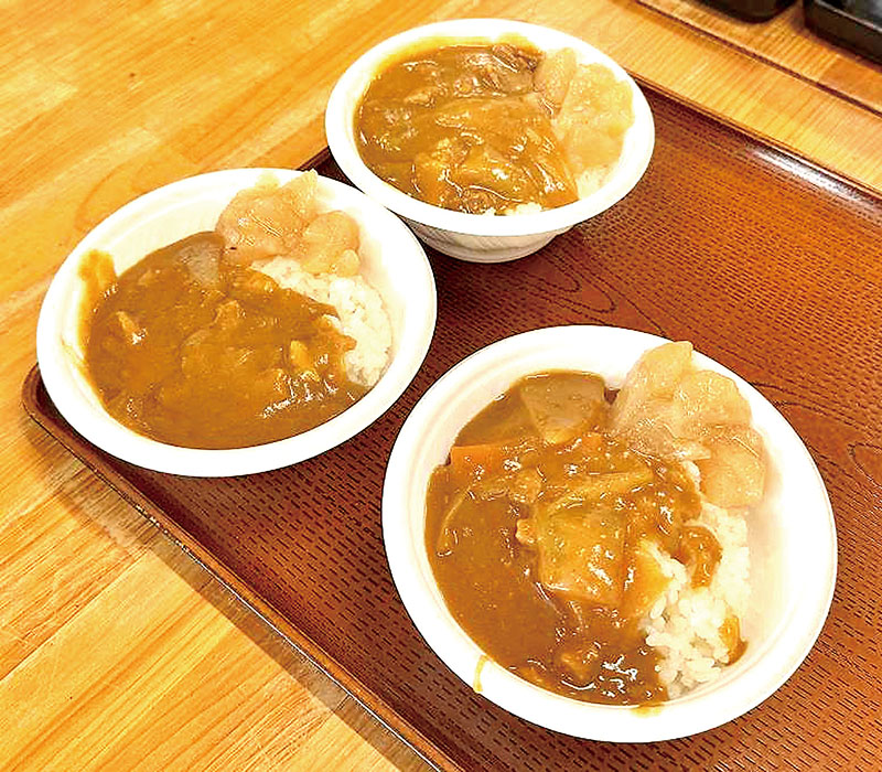 期間限定で販売する「杉農梨カレー」（杉戸町提供）