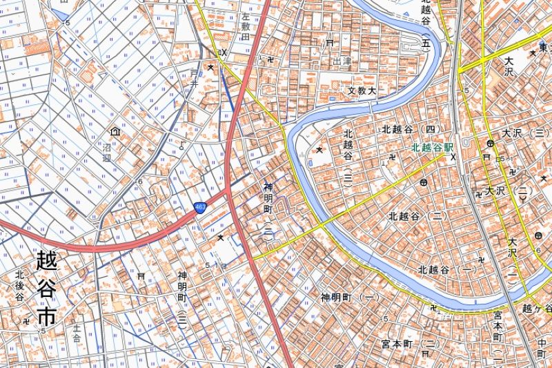 越谷市神明町2丁目（地図中央付近）＝国土地理院HPから