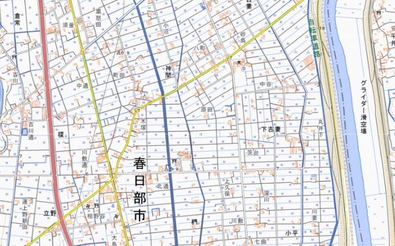 春日部市上吉妻（地図中央右）＝国土地理院HPから