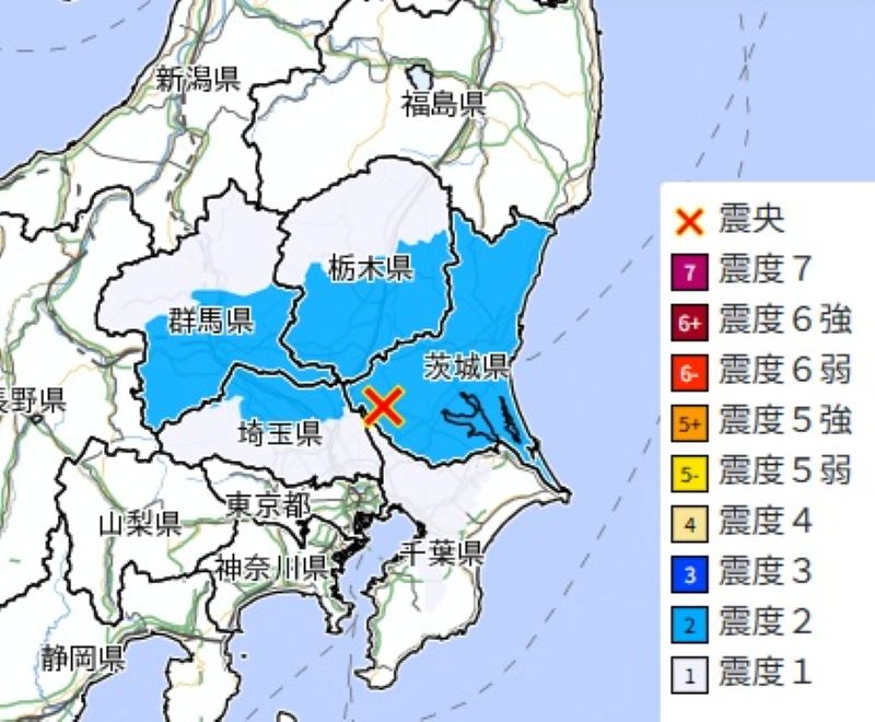 震源地と震度分布（15日午前11時52分ごろ）＝気象庁HPから