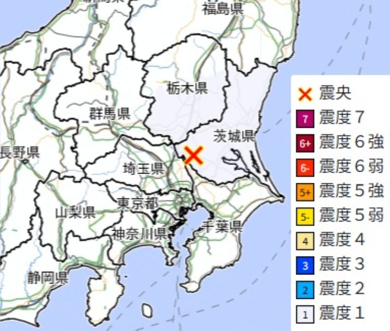 震源と震度分布（26日午前5時24分ごろ）＝気象庁HPから