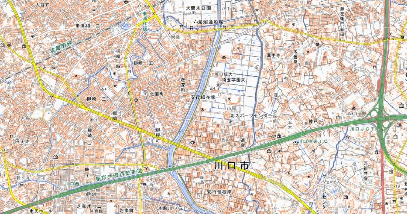 川口市北園町（地図中央左）＝国土地理院HPから
