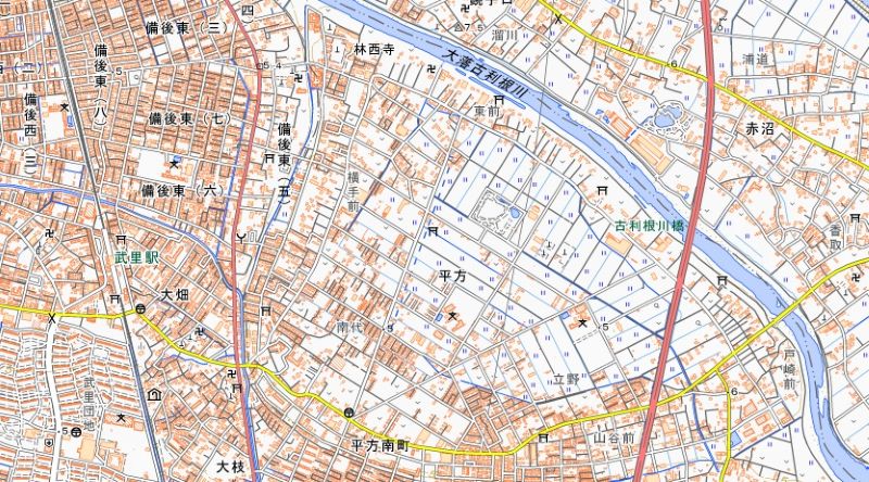 国道4号バイパスの埼玉県越谷市平方北（地図中央右付近）＝国土地理院HPから