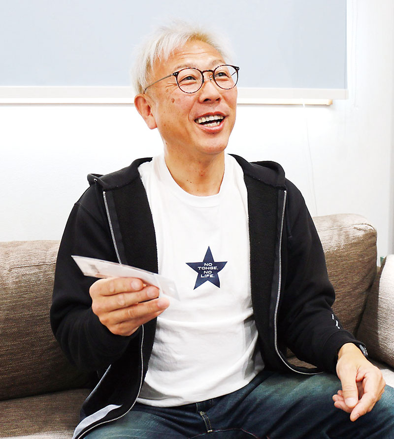 峠の魅力を語る野口浩之さん＝3月、飯能市