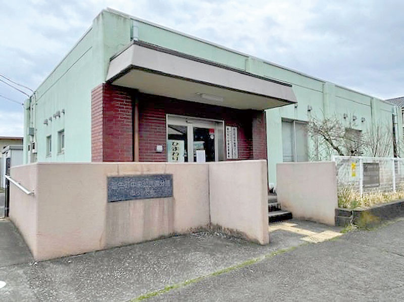 本年度に改修され「児童館」が整備される「ゆうがく館」＝3月31日、越生町越生