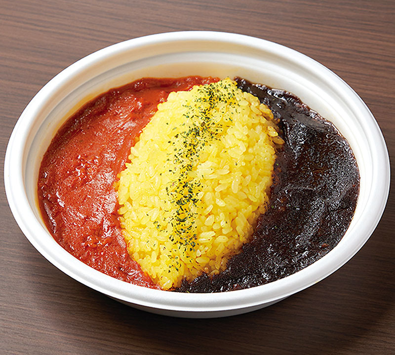 レッド＆ブラックカレー（提供）