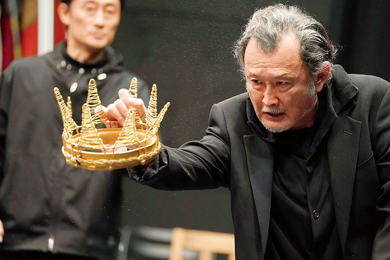 「リア王」の稽古をする吉田鋼太郎さん（撮影・田中亜紀、彩の国さいたま芸術劇場提供）