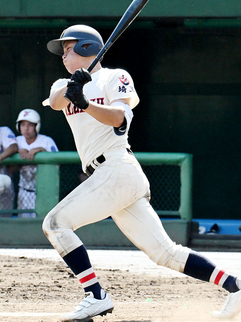 高い打率と長打力を兼ね備える浦和学院の4番内藤