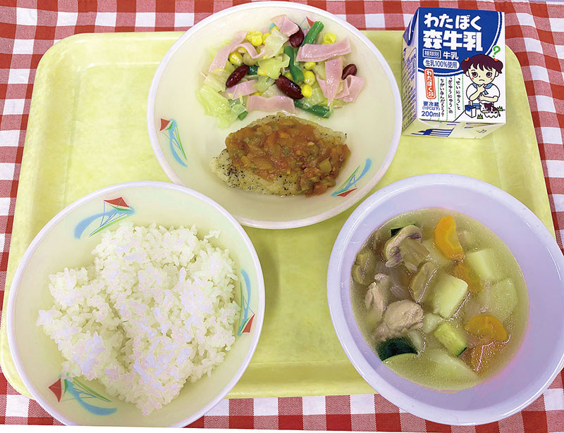 W杯の開催を記念して提供されるメキシコ料理の給食（春日部市学校給食センター提供）