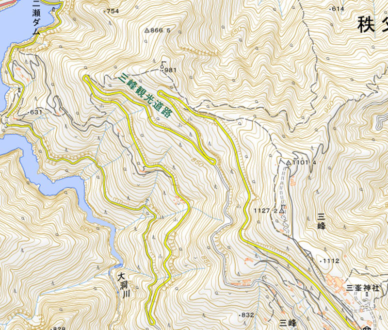 秩父・三峯山ヘリポート周辺の地図