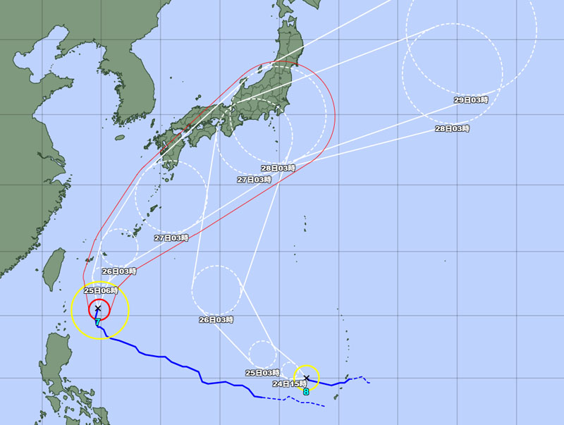 ダブル台風の位置＝24日午前6時時点（気象庁より）