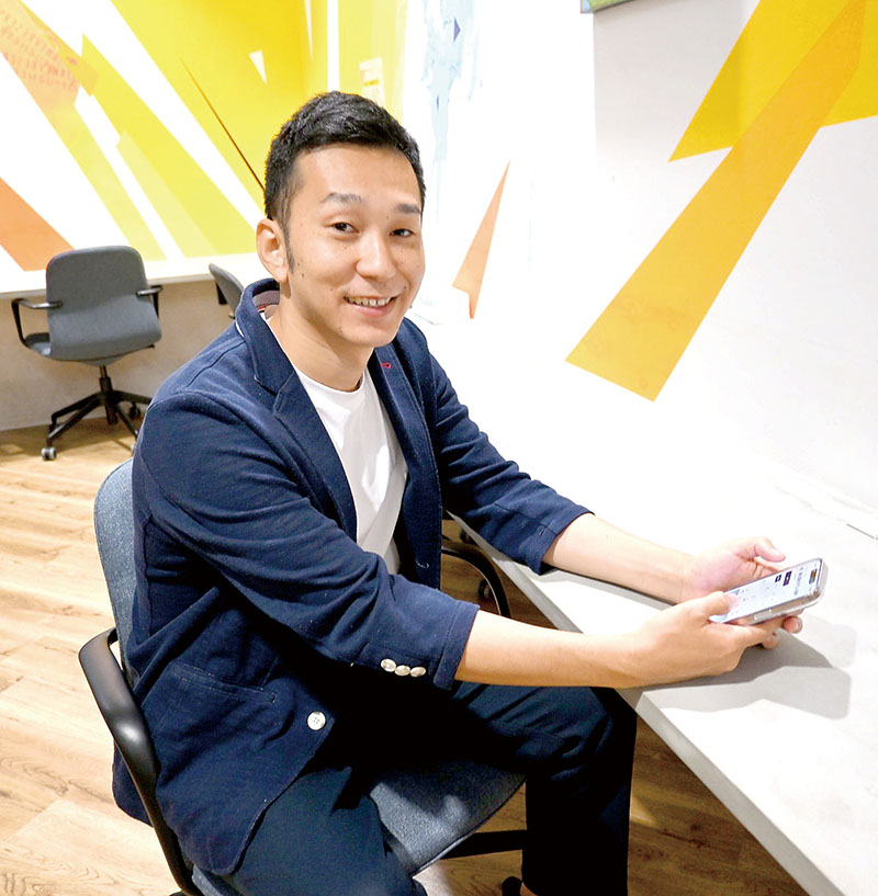 アプリを紹介する三森一輝社長