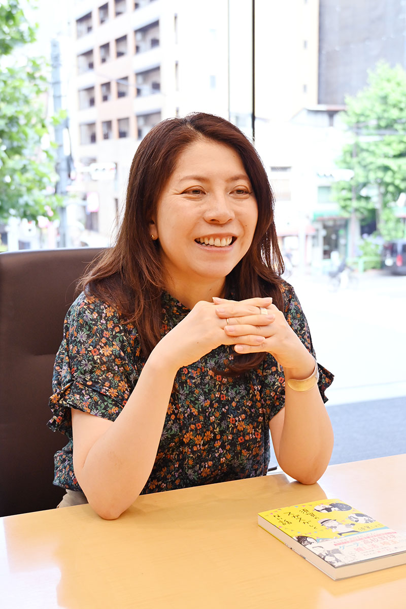 「日常の楽しみや趣味を読者と共有できたらいいなと思った」と話す須賀しのぶさん
