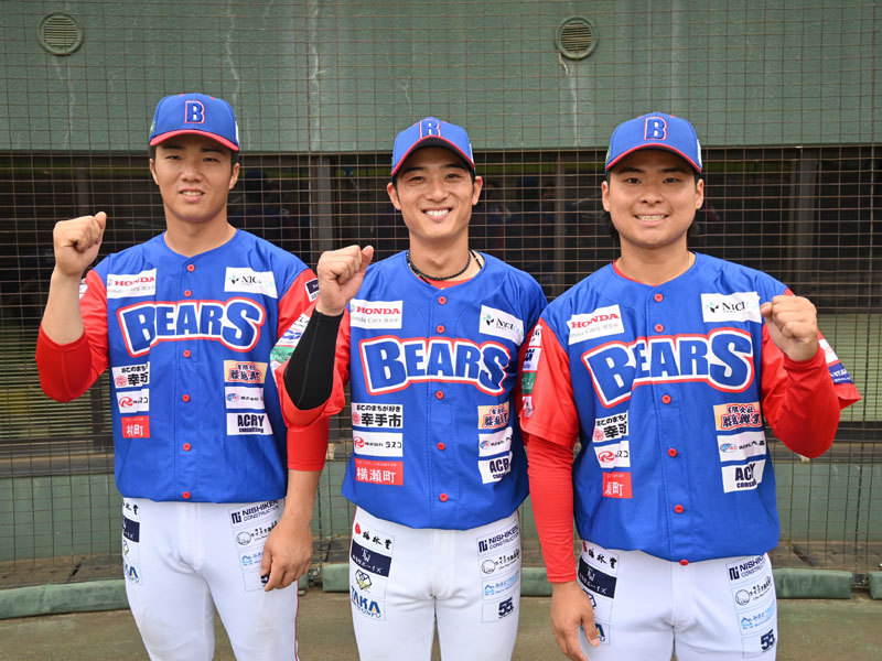 チームネクストのメンバーとして出場する坪井選手（左）、上田選手（中央）、平澤選手