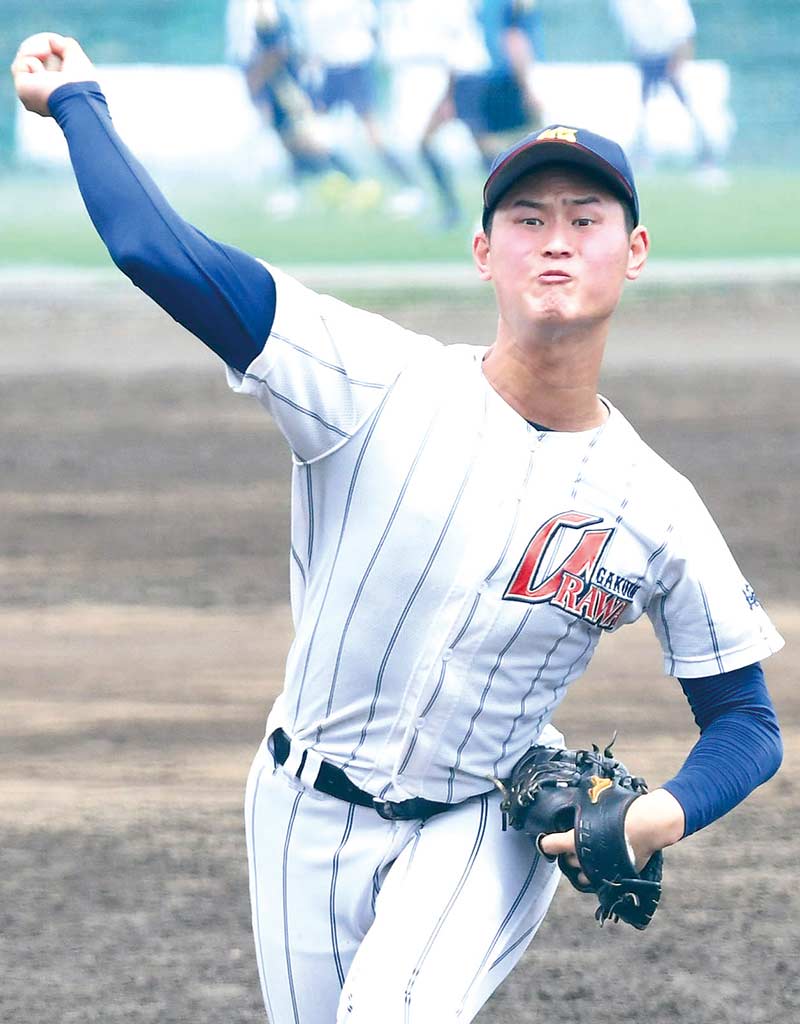 最速147キロの速球を投げ込む浦和学院のエース日高