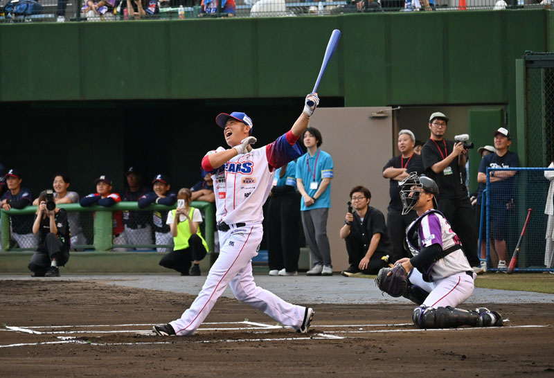 ホームランダービーに出場した埼玉武蔵の清田監督