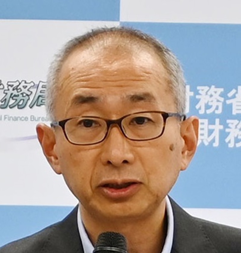 サムネ就任会見した彦谷直克関東財務局長