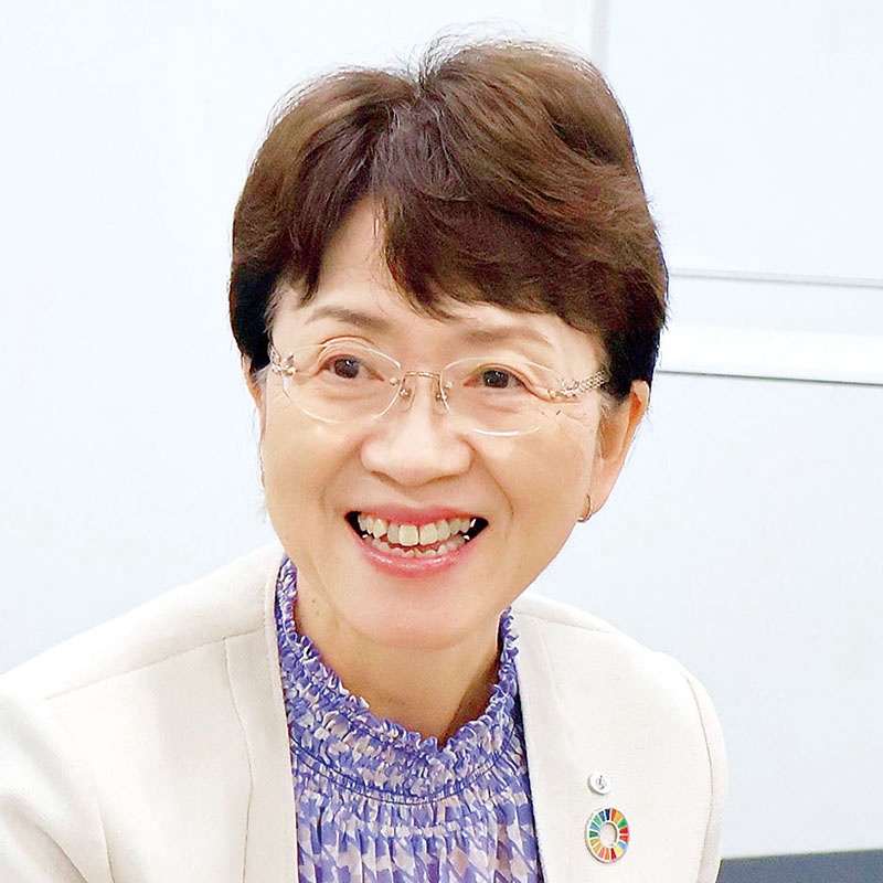 竹居秀子氏
