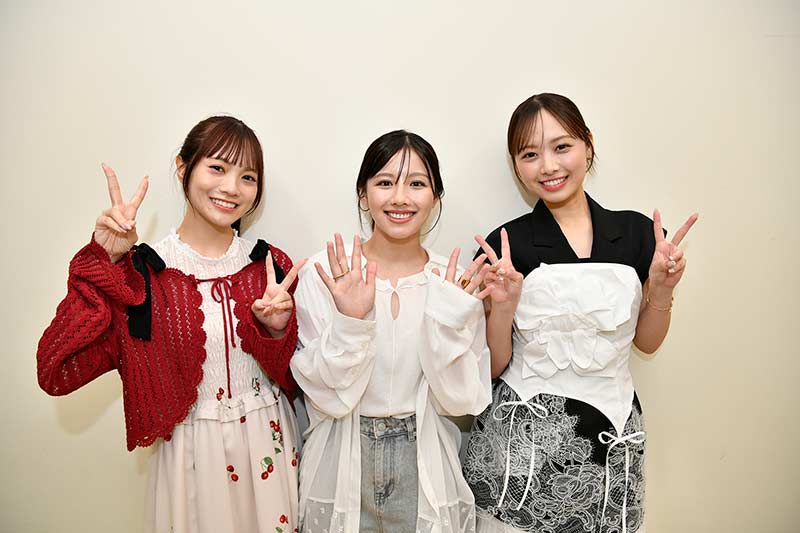 「渡邉美穂の私、、、好き～～！」の番組イベントに出演した（写真左から）宮田愛萌さん、渡邉美穂さん、濱岸ひよりさん©文化放送