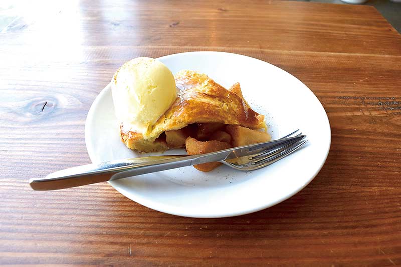 アップルパイバニラアイスのせ