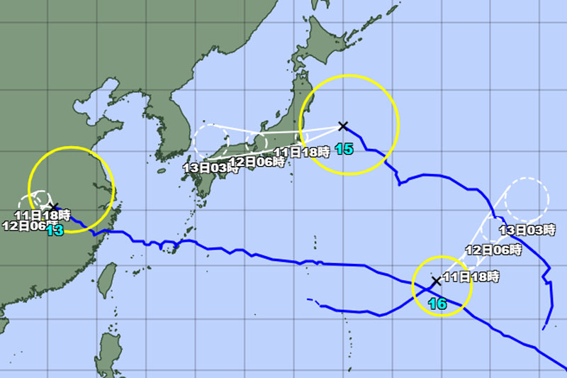 台風の位置＝11日午前6時発表、気象庁より