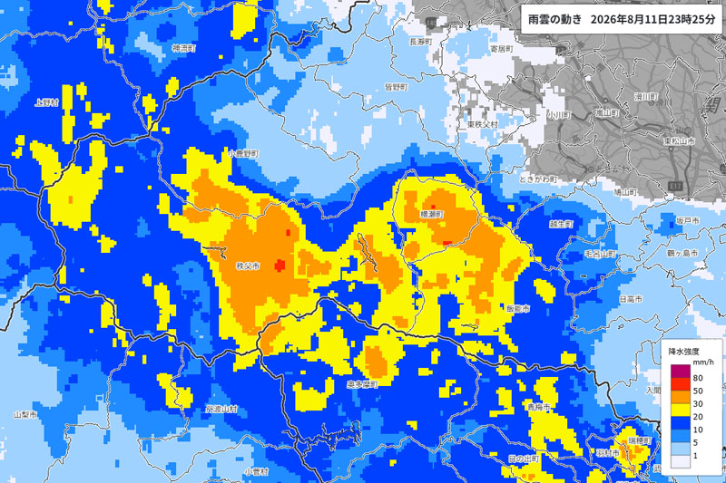 雨雲の位置＝11日午後11時25分発表、気象庁より