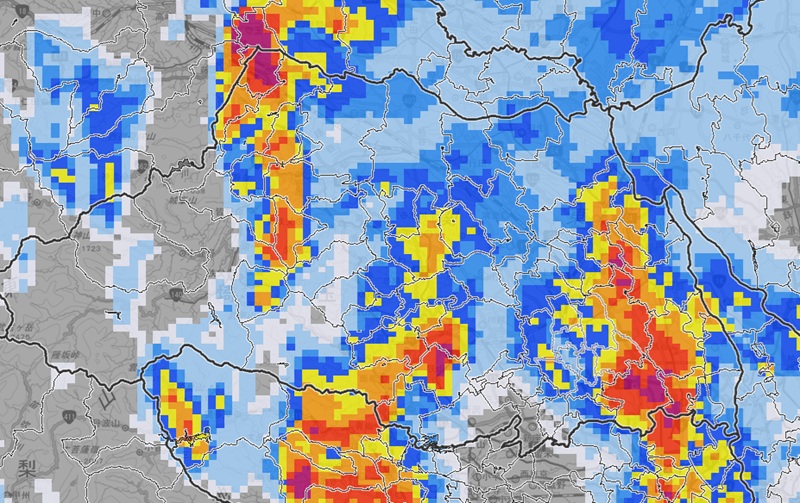 13日午後4時45分の降水予想（午後3時45分現在の解析に基づく予想＝気象庁HP参照）