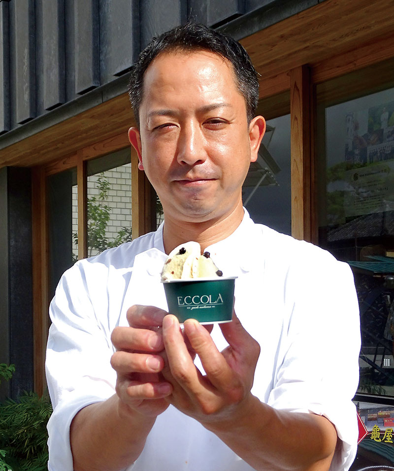 「川越ジンレーズンジェラート」を紹介する門平光正さん