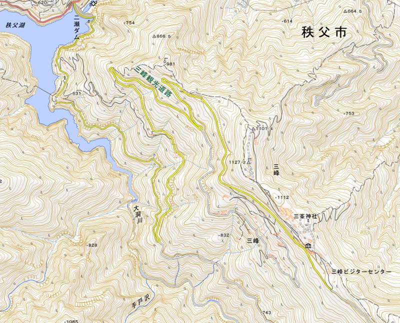 秩父市大滝、三峰周辺（国土地理院のHP参照）