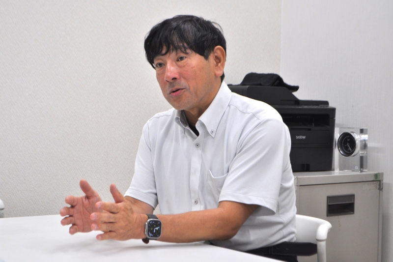 インタビューに答えるエコミナミの佐藤央社長=東京都稲城市のエコミナミ